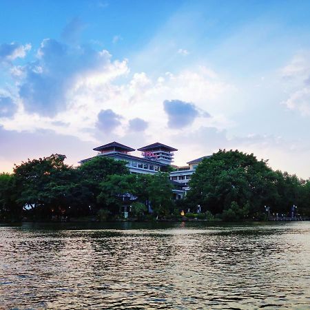 Guilin Ronghu Hotel ภายนอก รูปภาพ