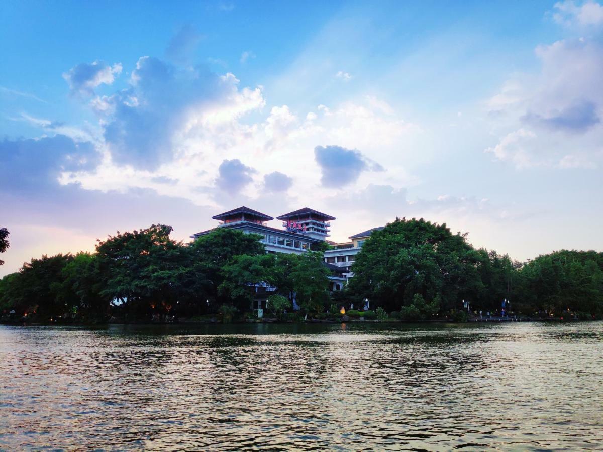 Guilin Ronghu Hotel ภายนอก รูปภาพ